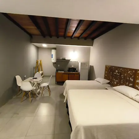 Los Lirios Apart & Suite Puerto Iguazu Exterior photo